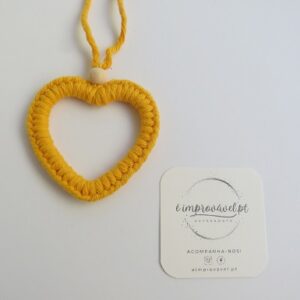 Coração em macramé 7 cm (cores fortes)